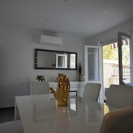 T2 Bis Renove A Centre Avec 2 Terrasses, Clim, Parking, Proche Et Gare. - Fr-1-420-84 Apartment Arcachon