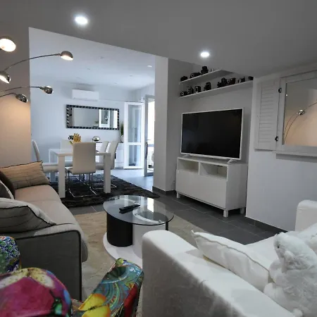 アパート T2 Bis Renove A Centre Avec 2 Terrasses, Clim, Parking, Proche Et Gare. - Fr-1-420-84 *