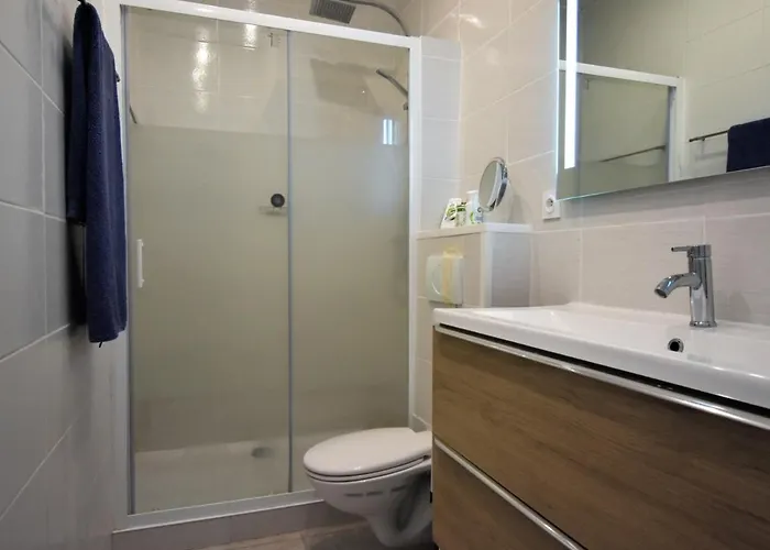 T2 Bis Renove A Centre Avec 2 Terrasses, Clim, Parking, Proche Et Gare. - Fr-1-420-84 Апартаменты